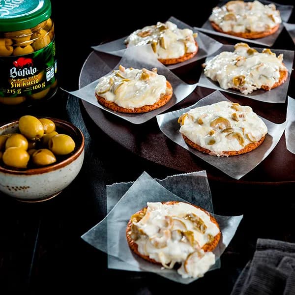 Dip de 2 Quesos con Aceitunas